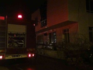 Ekmek Almak İçin Dışarı Çıkan İşitme Engelli Adamın Evi, Yangında Küle Döndü