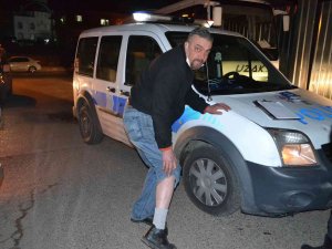 Çorlu’da Odun Almak İçin Çıktı, Köpeklerin Saldırısına Uğradı