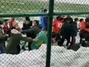 Kars’ta Amatör Maçta Arbede!
