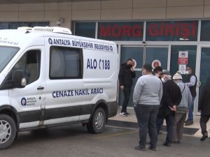 Arkadaşının Oynadığı Tüfeğin Ateş Alması Sonucu Hayatını Kaybeden Gencin Cenazesi Ailesine Teslim Edildi