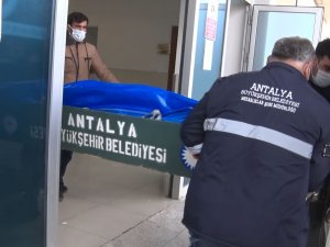 Karbonmonoksit Gazından Zehirlenen Anne Ve Bebeğin Cenazeleri Aileye Teslim Edildi