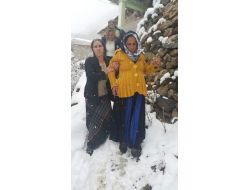 Sağlık Ekibi Hamile Kadını Hastaneye Ulaştırdı