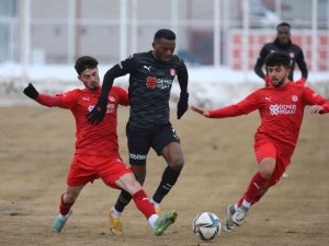 Sivasspor, U19 Takımı İle Maç Yaptı