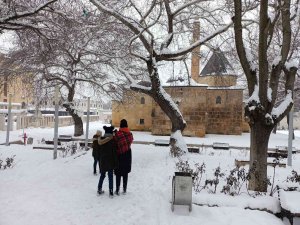 Kırşehir’de Kar Yağışı Yeniden Başladı