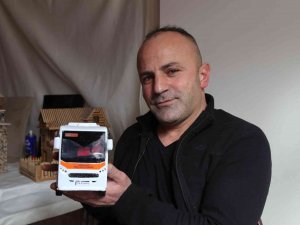 Pandemi Sürecinde Özledikleri Dolmuşlarının Maketini Yaptılar
