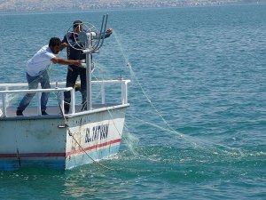 Van Gölü’nde Faaliyet Gösteren Kayıtlı Balıkçı Teknelerine Destek
