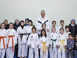 Karacabey, 7’den 77’ye Sporu Sevdiriyor