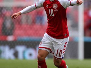 Christian Eriksen Sahalara Geri Dönüyor