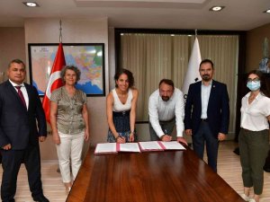 Çiğli Belediyesi İle Çekoop İş Birliği Protokolü İmzaladı