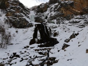 Derebağ Şelalesi’nde ’Kış’ Güzelliği