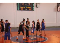Liseler Arası Genç Erkek Ve Kız Basketbol Müsabakaları Başladı