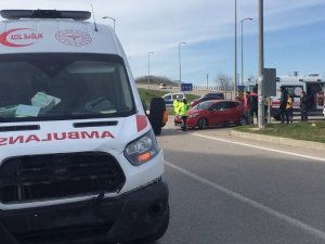 Otomobil Ambulansla Çarpıştı: 1 Yaralı