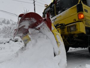 Isparta’da Karla Mücadele Sürüyor