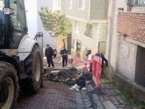 Kağıthane’de Su Borusu Patladı, Cadde Sele Döndü