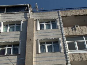 Esenler’de Çatı Katı Yangını, 1 Ölü