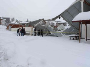 Boğazkale’de Pazar Yerinin Çatısı Kardan Çöktü