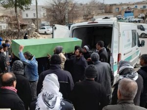 Sobadan Zehirlenen Anne Ve Bebeği Gözyaşları Arasında Toprağa Verildi