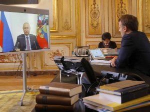 Putin Ve Macron, Rusya’nın Abd Ve Nato’ya Teklif Ettiği Güvenlik Garantilerini Görüştü