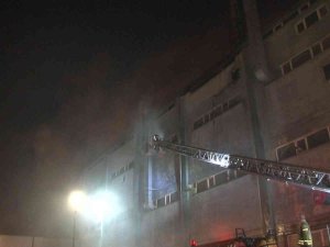 Esenyurt’ta Tekstil Atölyesinde Korkutan Yangın