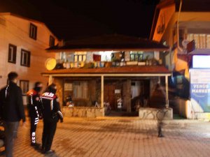 Çocuklarının Gözleri Önünde Eski Eşi Ve Ailesini Bıçakladı