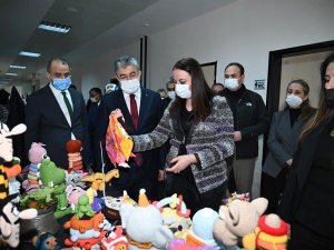 Osmaniye’de Kursiyerler El Emeği Göz Nuru Ürünlerini Sergiledi