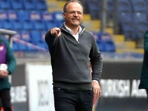 İ̇rfan Buz: “Sumudica Yaptıklarıyla Ülkemizde Belli Bir Profili Ayaklar Altına Alıyor”