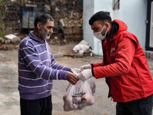 Mersin Büyükşehir Belediyesi, Vatandaşa 50 Ton Daha Patates Ve Soğan Dağıtıyor