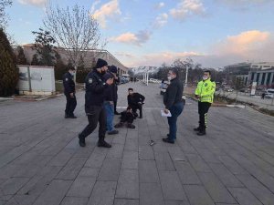 Ekipleri Peşine Taktı, Kovalamaca Sonucu Belinde Silahla Yakalandı