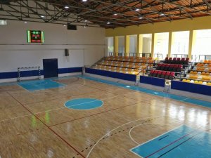 Efeler’deki Spor Ve Kültür Salonu Yenilendi