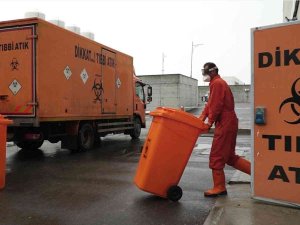 Tıbbi Atıklar Çevreye Zarar Vermeden Bertaraf Ediliyor
