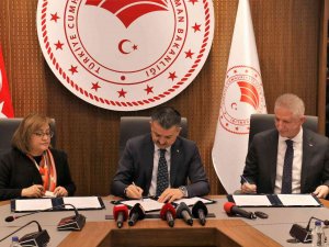 Tarım Ve Orman Bakanlığı, Tbb Ve Gaziantep Büyükşehir Belediyesi Arasında Aşılama Protokolü İmzalandı