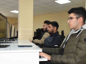 Bilgievi Ve Akademi Lise Öğrencileri Sömestir Tatilini Eğlenerek Öğrenerek Geçiriyor