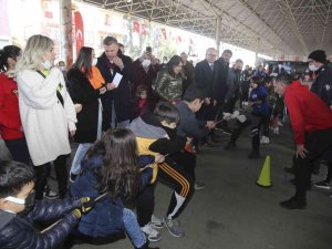 Adana’da Çocuk Şenliği