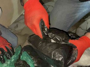 Siirt’te 8 Kilogram Uyuşturucu Madde Ele Geçirildi: 2 Gözaltı