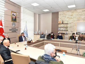 Yeni Kent Meydanı Düzenlemesi İle İlgili Bir Sunum Gerçekleştirildi