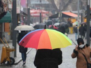 Edirne’de Sağanak Yağış Etkili Oluyor