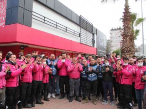 Antalya’da Yemek Sepeti Banabi Motokuryeleri Grevde