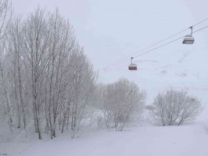 Yıldız Dağı’nda Kar Kalınlığı 1,5 Metre Oldu, Kartpostallık Görüntüler Oluştu