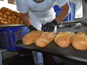 Tarsus Belediyesi Ekmek Üretim Kapasitesini Arttırıyor