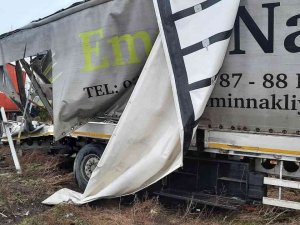Tekirdağ’da Kavşakta Feci Kaza: 2 Yaralı