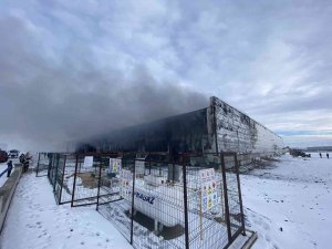 Niğde’de Kablo Fabrikasında Yangın
