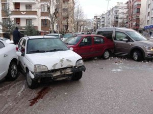 Tokat’ta Buzlanma Zincirleme Kazaya Neden Oldu