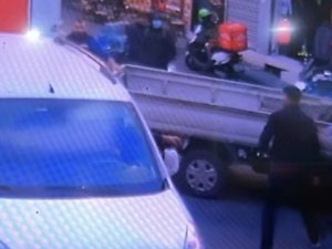 Fatih’te Yol Tartışmasında Bıçaklı Saldırı