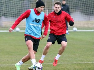 Antalyaspor, Beşiktaş’a 2 Eksikle Hazırlanıyor
