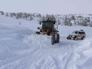 112’ye Asılsız Hasta İhbarında Bulunarak Kapalı Köy Yollarını Açtırmak İstiyorlar