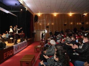 Erdemli Belediyesi, Barış Manço’yu Şarkılarla Andı