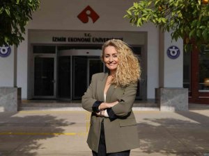 Dünyaca Ünlü Üniversiteye İ̇zmirli Akademisyen