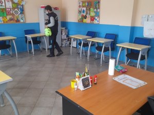 Pursaklar Belediyesi Okulları Baştan Aşağı Dezenfekte Ediyor