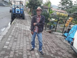 Eşini Çekiçle Öldürdü, Oğlunu Arayıp "Gel Anneni Öldürdüm" Dedi