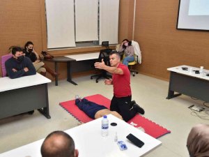 Kepez Belediyesi Personeline İlkyardım Eğitimi